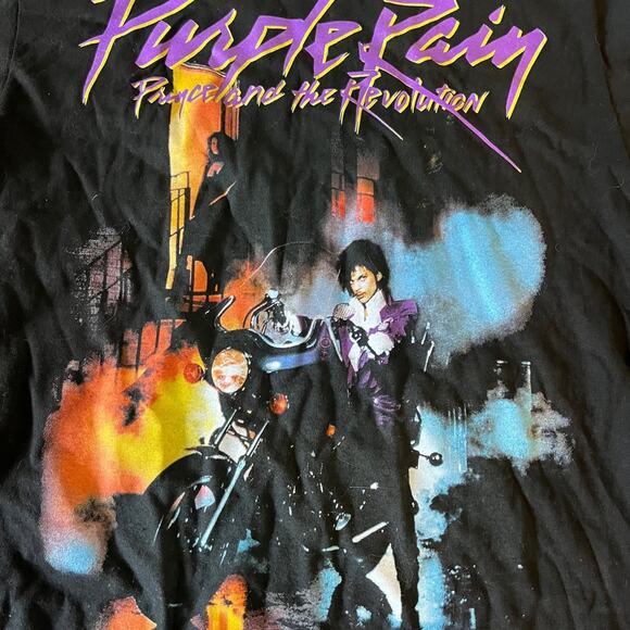 Prince Adult MD Prince & The Revolution Purple Rain Motorcycle Graphic T-shirt - Picture 2 of 3
